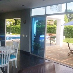 Comedor al aire libre de nuestra hermosa casa vacacional Ricaurte Cundinamarca Colombia InmobiliariaCol