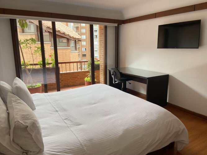 lindo apartamento más balcón InmobiliariaCol